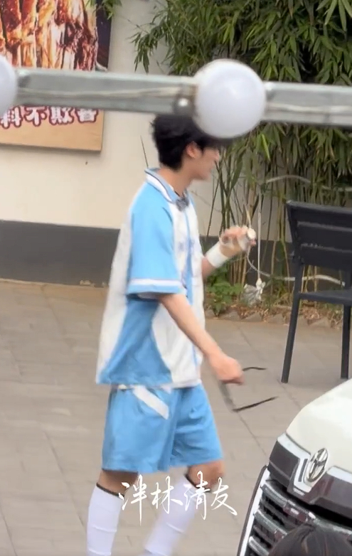 足球小子丁程鑫丁程鑫清爽足球look 丁程鑫清爽足球look，足球小子丁程鑫，是