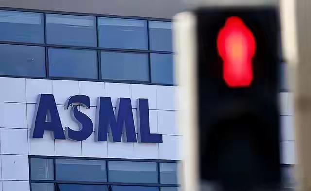 硬刚到底！北京面对荷兰ASML供应链卡脖，直接三句话：不接受豁免，不开启谈判，直