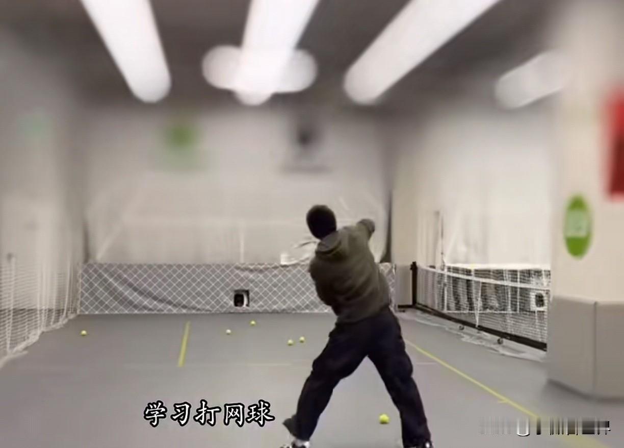 2026宋威龙有什么新年目标呢？他的回答可是和我们想的不一样哦！

居然说要把身