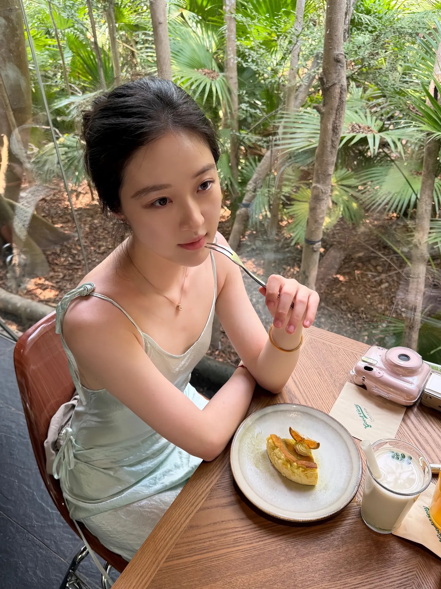 打牌还是打野。完美身材穿搭灵感
