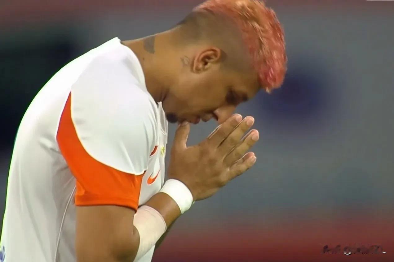 山东泰山0:0战平梅州客家，未能全取三分，主要有四点原因:
  1、两个人不可原