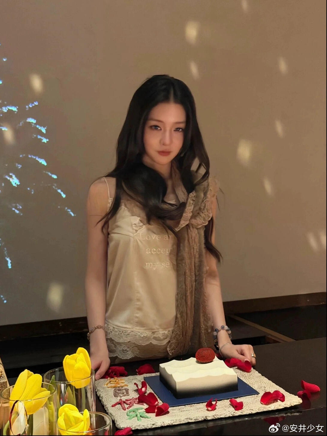 柳夫你终于舍得把照片放出来了😭柳柳绝美柳周cp