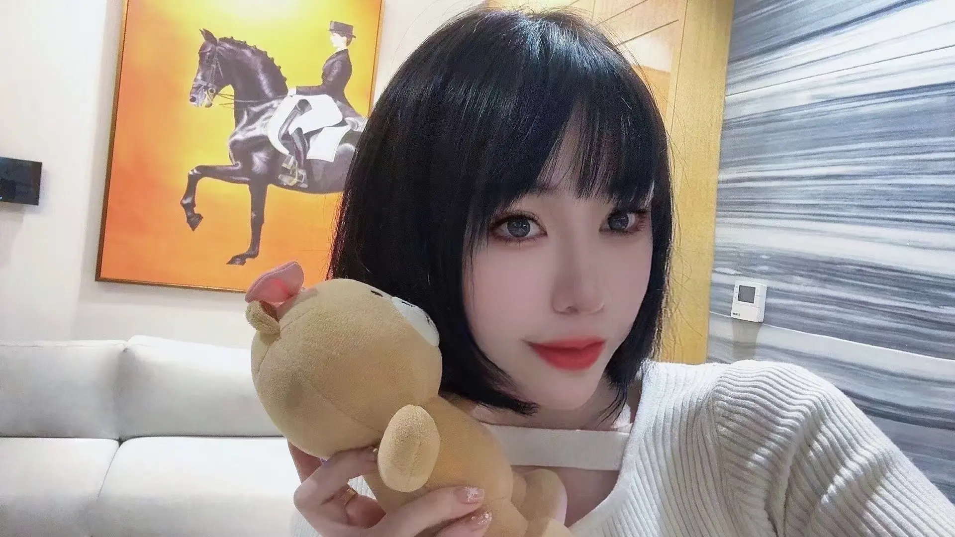 真希望我爱的人没有米 这样他就能看清什么样的女孩是最爱他的了 推给他 推给他