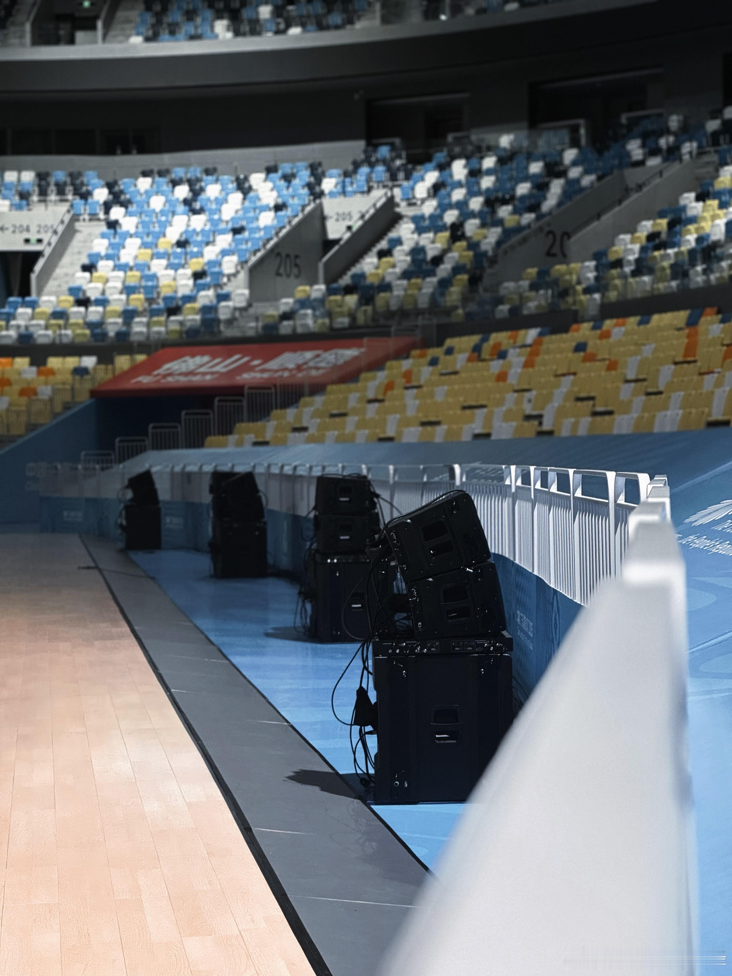 2025 全运会男篮成人组第一阶段小组赛于今日在广东东莞开赛，今日共有六场比赛进