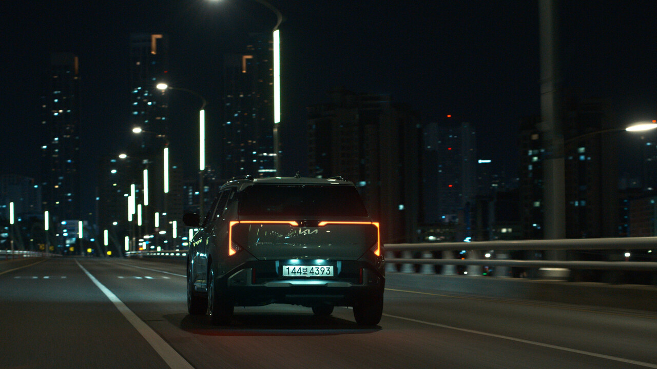 【起亚全新换代赛图斯 坐稳韩国小型 SUV 销量榜首】高燃油经济性，起售价仅24