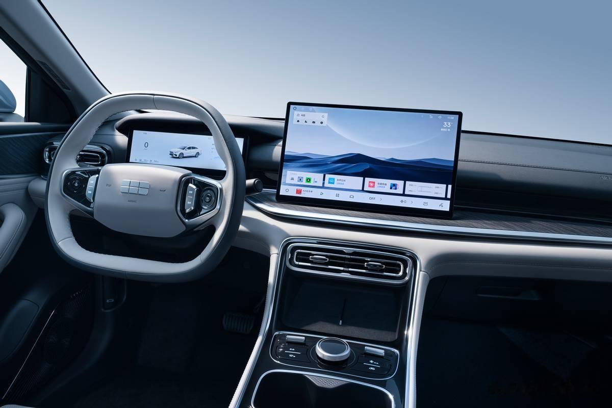 新一代国民电混家轿吉利银河星耀6全球上市，限时6.88万元起