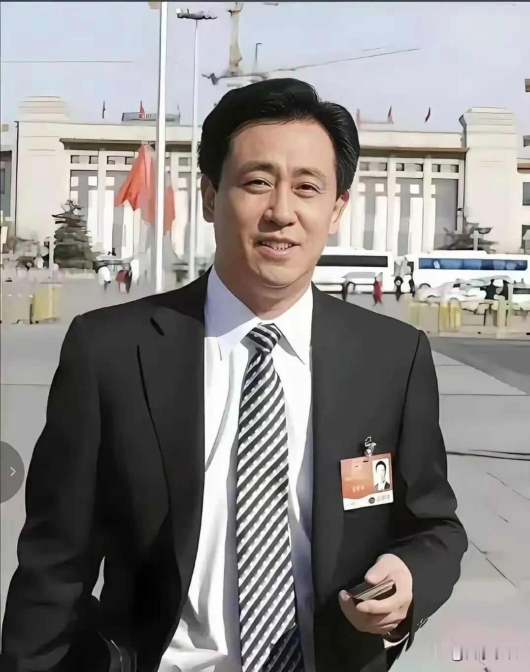 有一件事情。
我非常想知道答案！
 那就是贾跃亭和许家印同样都是曾经风光无限的商