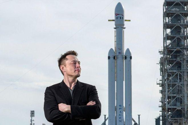 【马斯克称有望十年内在月球建造城市】
当地时间2月8日，美国企业家马斯克在社交平