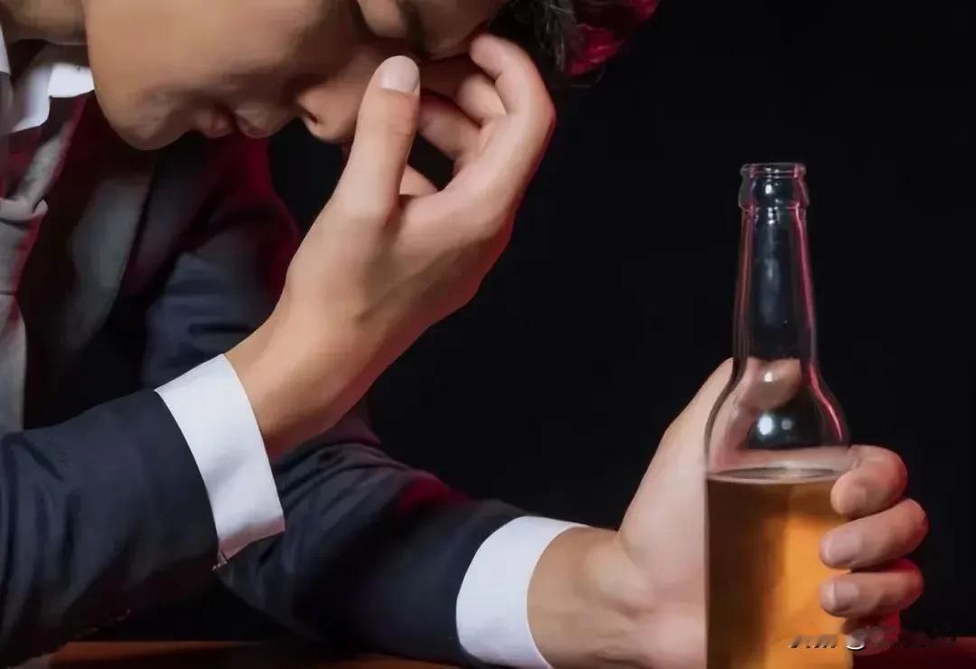 蛇年新程，决心已下，酒杯就此放下。往后以茶代酒，让每一个清晨都充满希望，每一个日