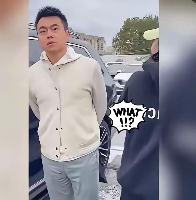 这个男人为啥敢明目张胆带小三产检？

真不是单纯嚣张，而是算得太精。
 
他本身