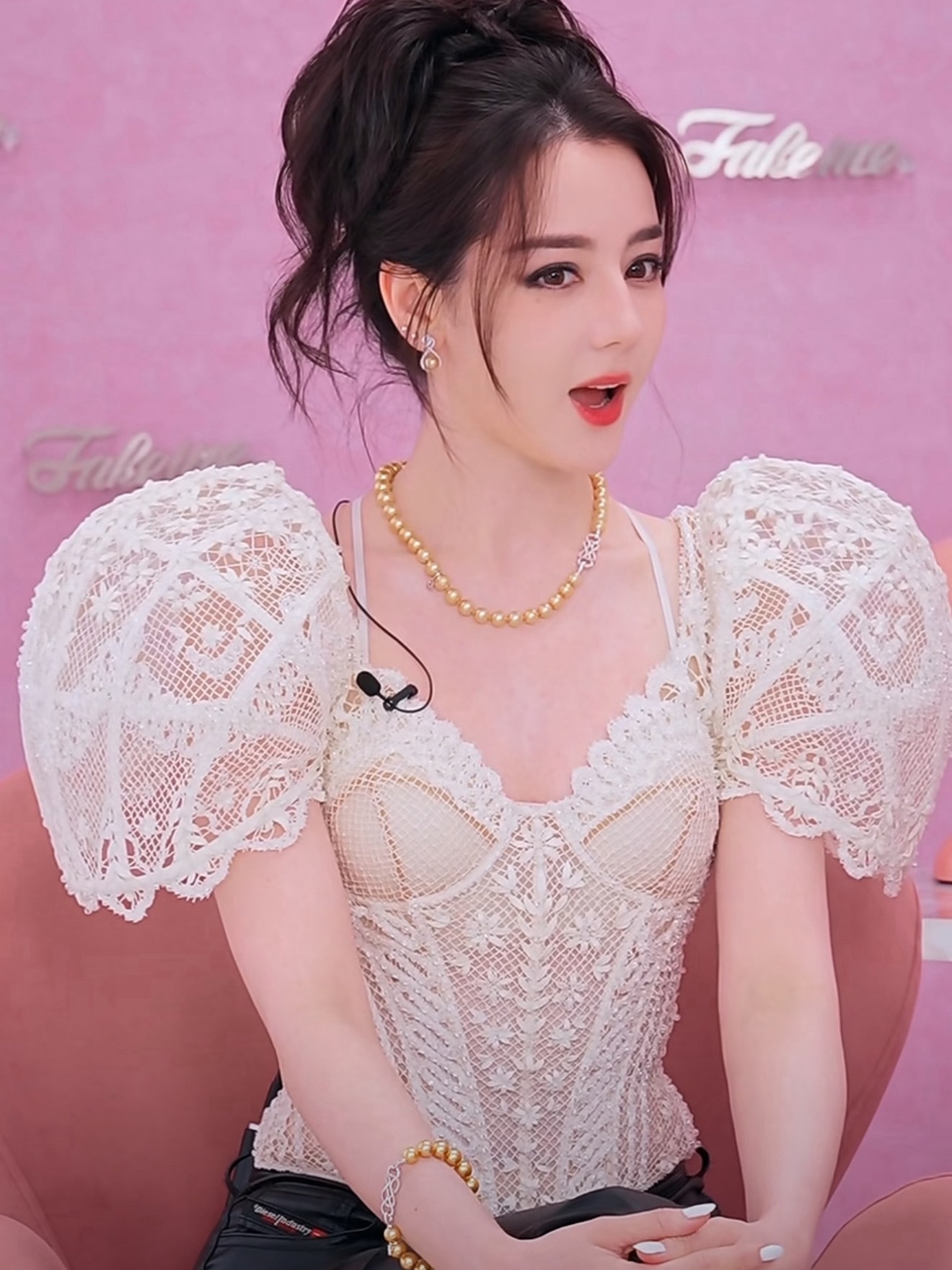 迪丽热巴和杨紫直播状态🆚 