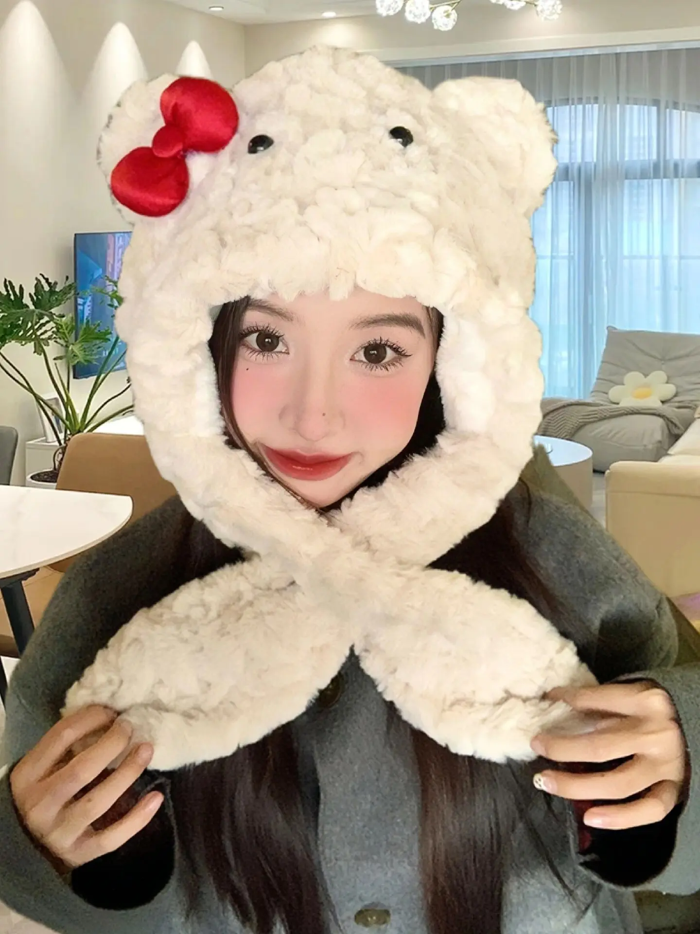 今年冬天不流行戴雷锋帽了，大家都喜欢这种嘻哈帽，戴上它开车再也不怕冷了...