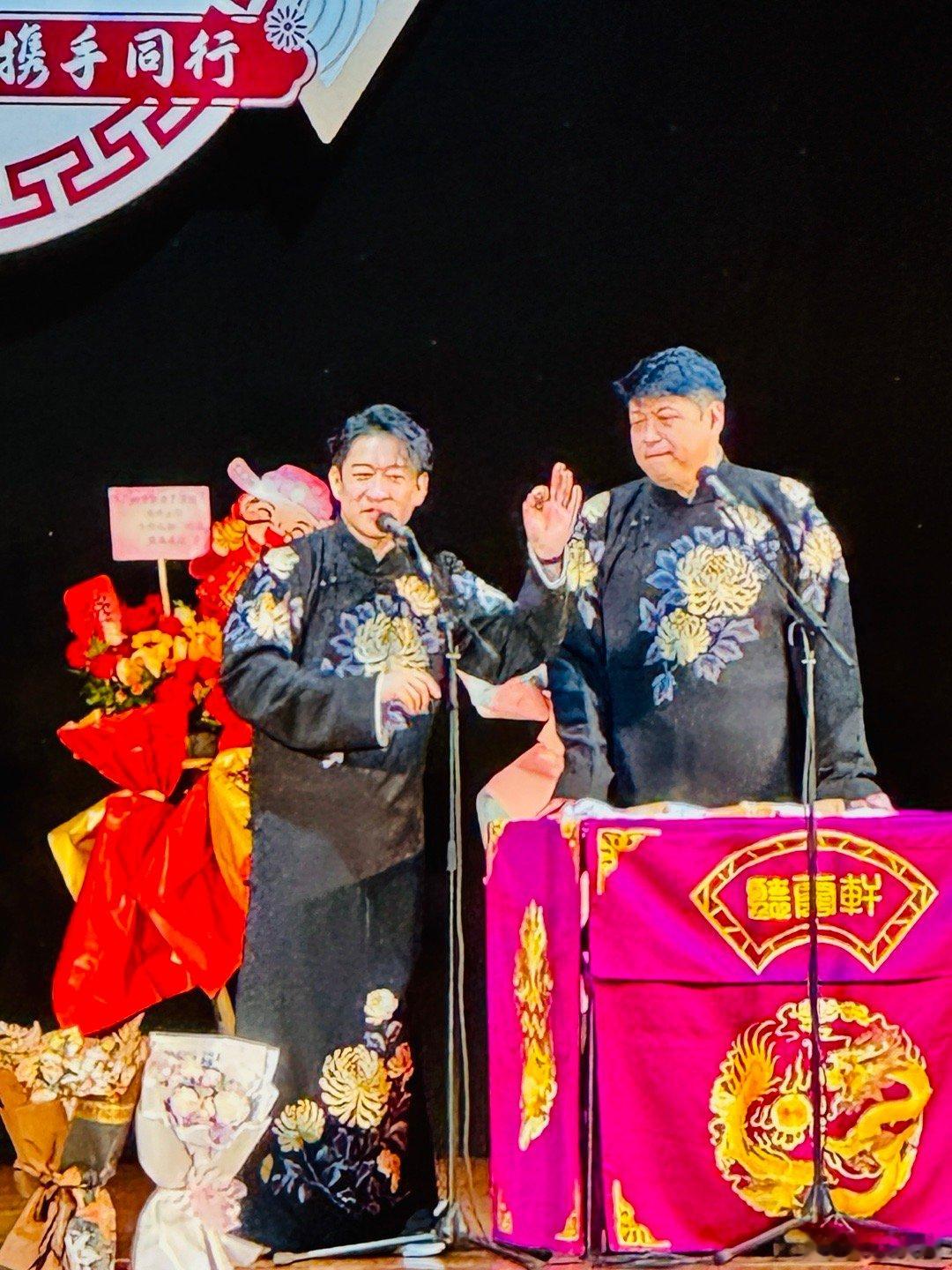 平安夜这个价位和兄弟听一下曹云金的相声，很不错，算是度过了一个轻松愉快的夜晚！感