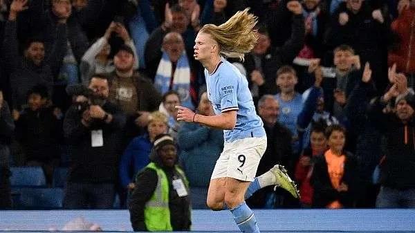 新纪录！长发飘飘哈兰德，收获英超第33球 打破萨拉赫32球纪录今晨英超天王山之战