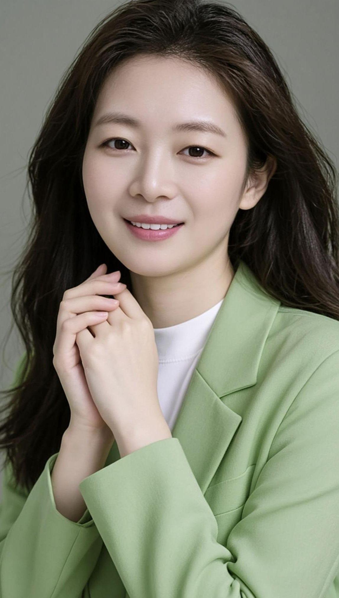 AI低饱和人像 少女写真颜值在线穿搭技巧 每日分享