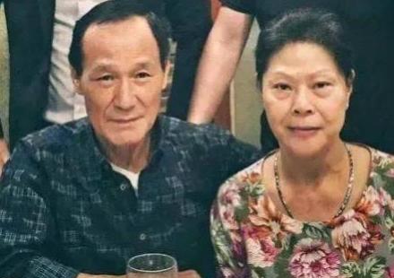 [太阳]1998年，警察从陈惠敏的家中搜查出2支手枪，200发子弹，就在警察要将