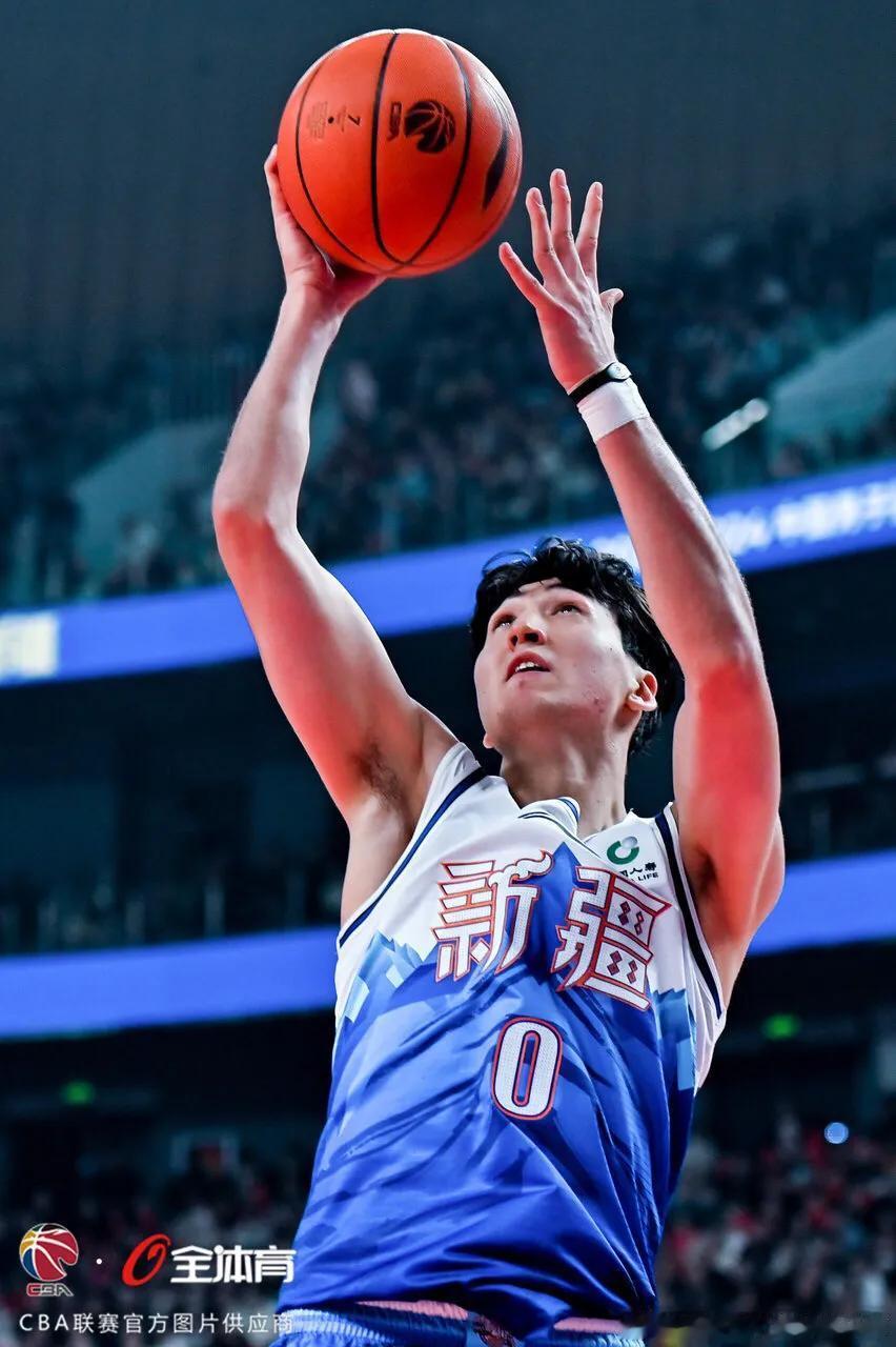 新疆男篮109:77江苏同曦男篮，这两点表现有惊喜同时也很出乎意料

1、上半场