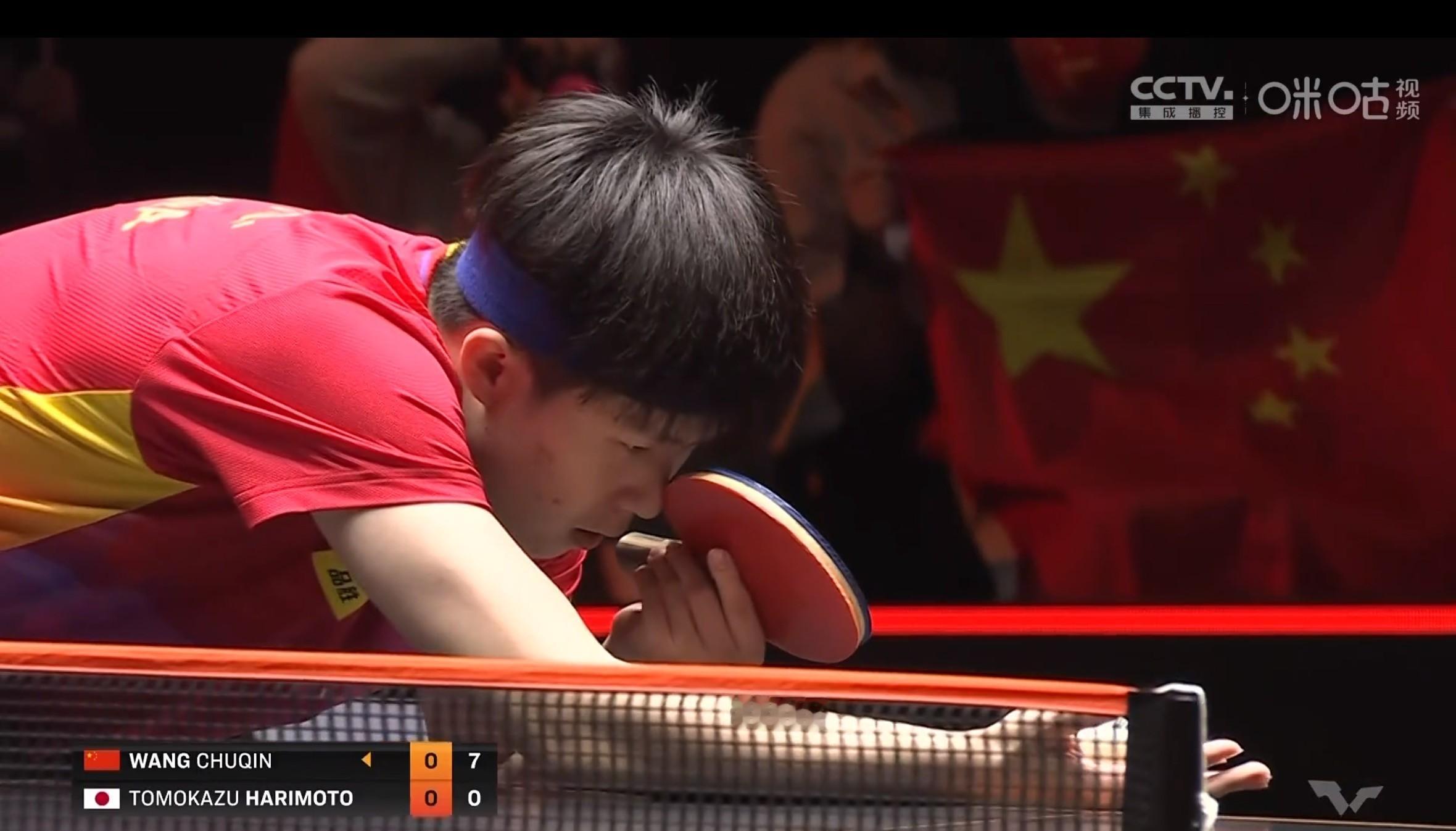 霸道夺冠！王楚钦4-0速胜张本智和，拿下WTT福冈年终总决赛冠军这是王楚钦奥运会
