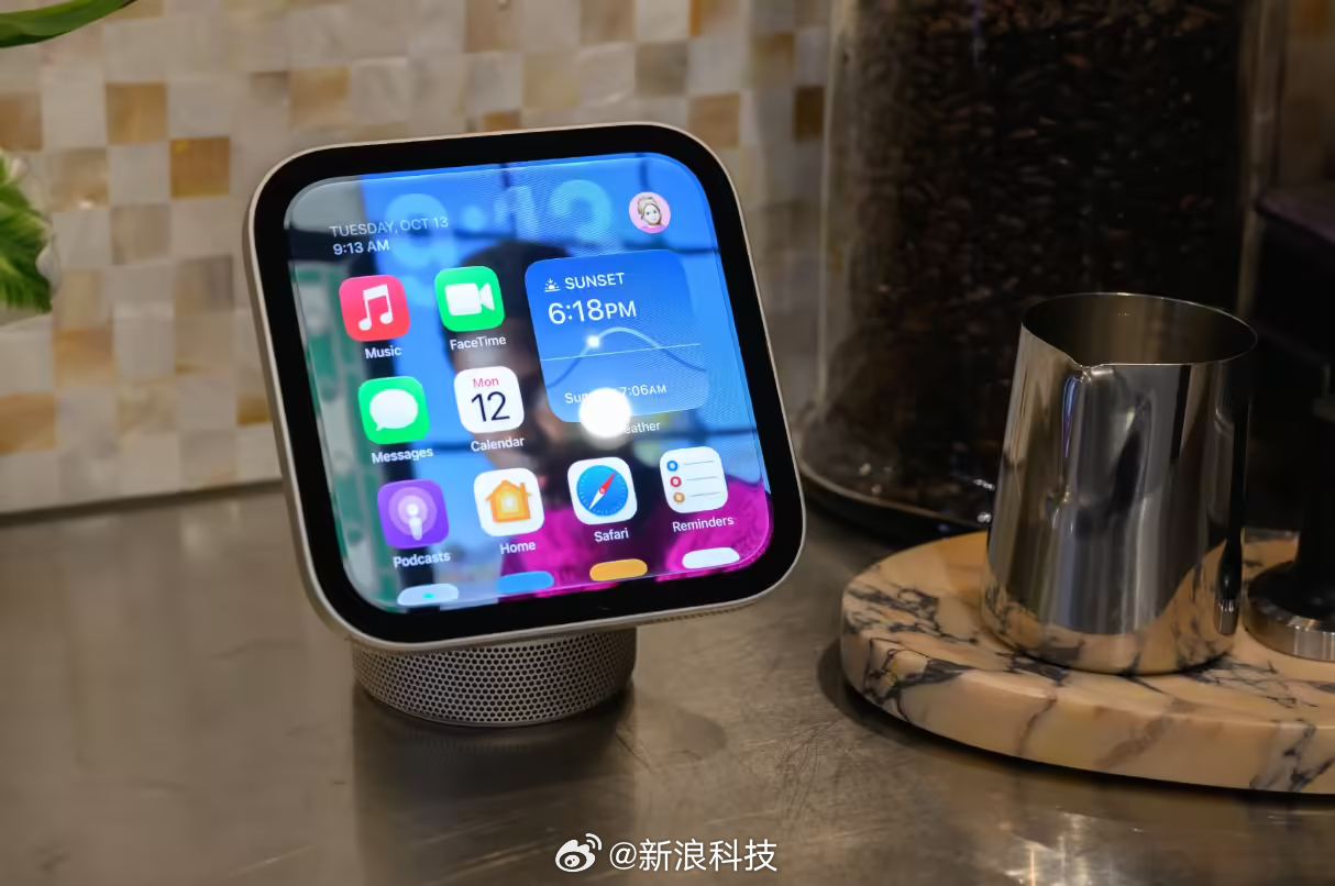 【曝苹果新品因等待Siri致硬件过时】彭博社知名苹果记者马克 · 古尔曼 (Ma