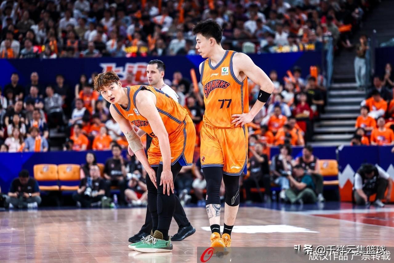 张镇麟，朱俊龙，曾凡博，王俊杰，王浩然，李弘权，中国男篮锋线球员那么多，该让谁首