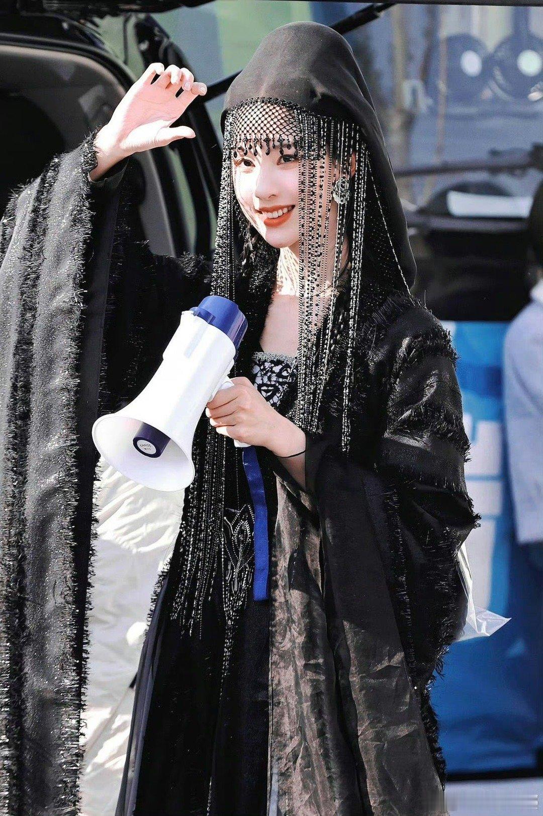 离了陈都灵谁还这么宠我啊 遇见你, 如春水映梨花, 满目清新, 心间漾起层层涟漪