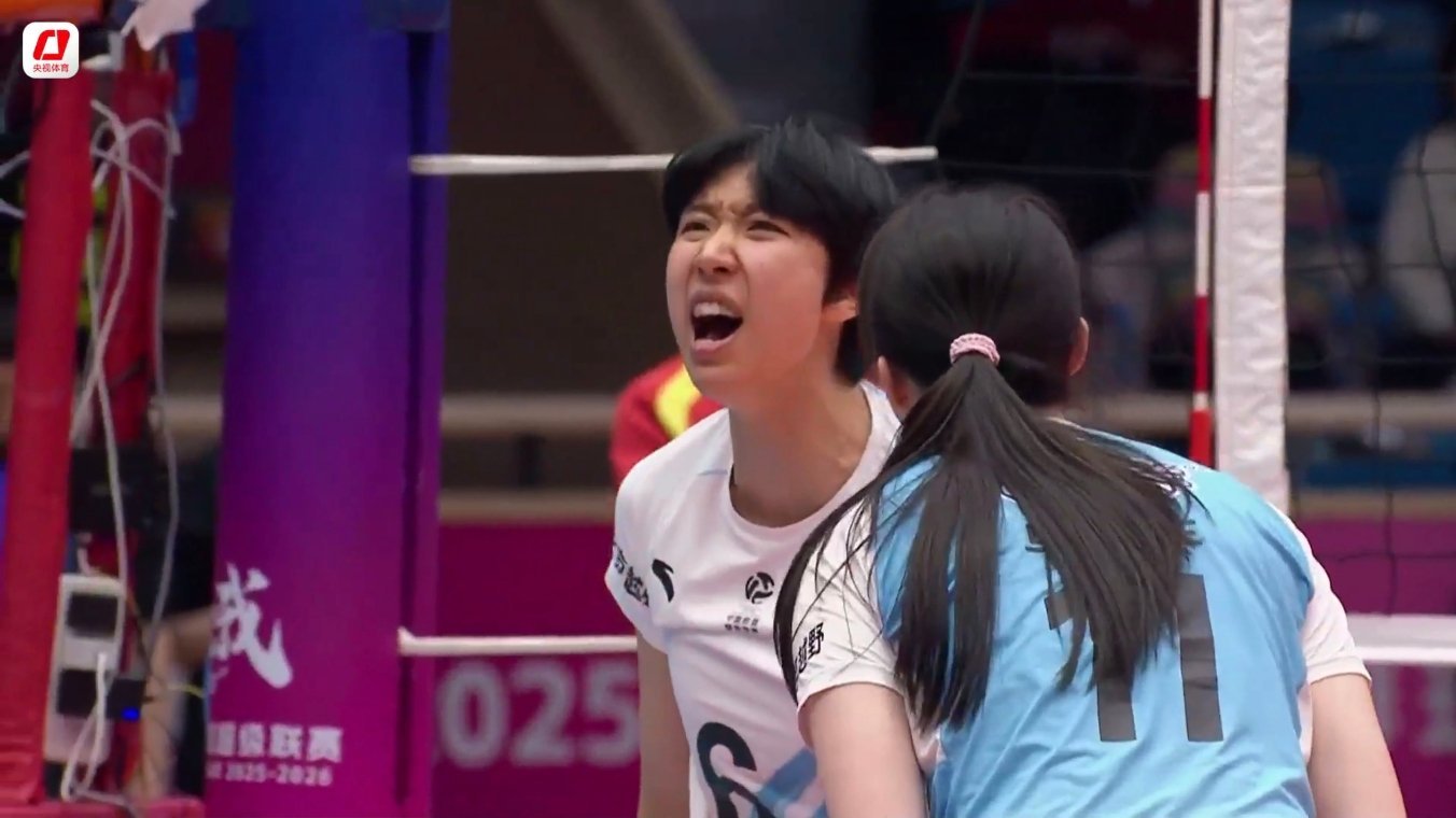 蕗蕗和烨烨的精彩表现逼得匡琦把董禹含换上来了，不知道伤病痊愈了没有?2025-2