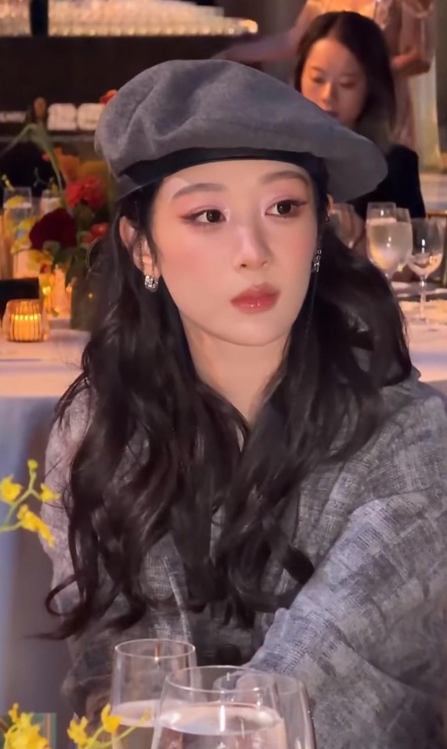 杨紫这个妆造还蛮适配的 