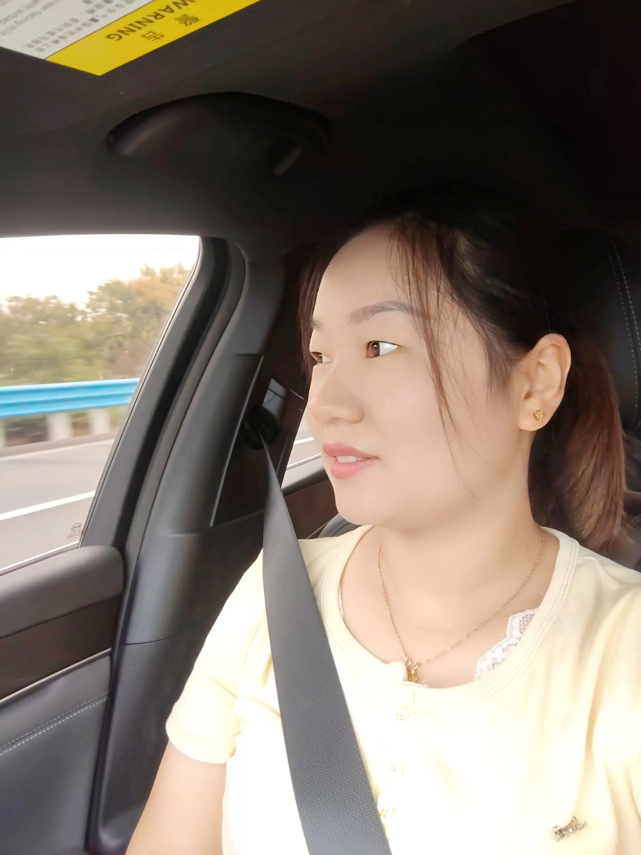 漫长的暑假终于结束了，青春没有售价，今天不当妈妈😂