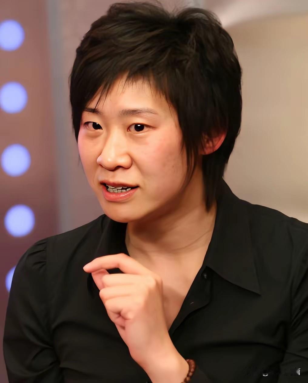 游泳奥运冠军乐靖宜，现在人到中年，30年前夺得亚特兰大冠军的时候，她是21岁，现