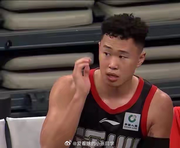 CBA排名剧变！广厦险胜登顶榜首，深圳力压广东跻身前三北京时间2026年3月24