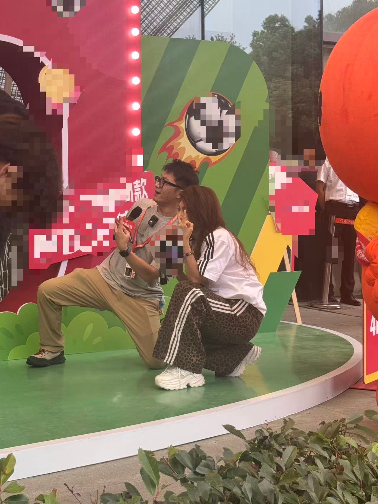 乌兰图雅在城里办事 被玩梗不红脸，被调侃不生气，反手给你接得更嗨。改编蒙古之花、