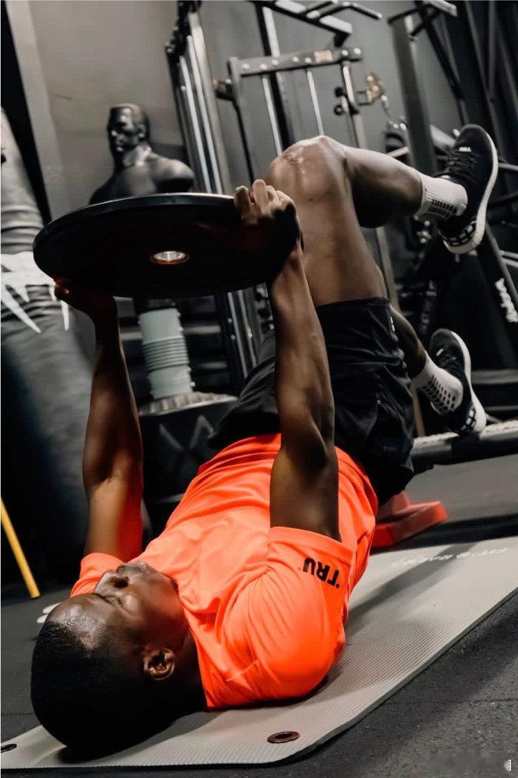 引进祖玛，彰显着泰山俱乐部对新赛季球队成绩的态度！越来越多的媒体证实，前切尔西球