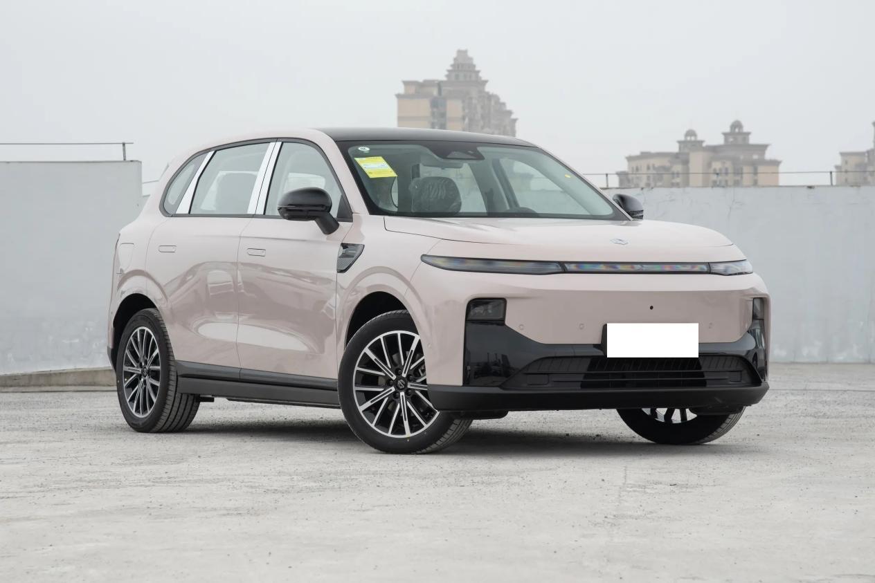 10来万买纯电SUV，纠结传统大厂还是新势力？对比告诉你答案。
 
随着越来越多