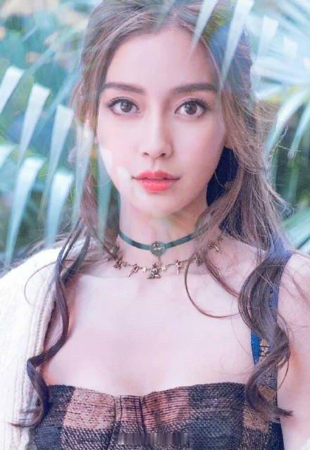 #Angelababy#人美心善的baby谁不爱呢，河南郑州暴雨后不少明星企业家