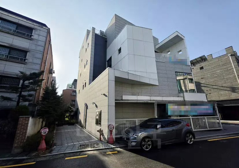 边伯贤再次成立新公司边伯贤开启属于自己全新的征程，事业脚步不停，期待之后更多精彩