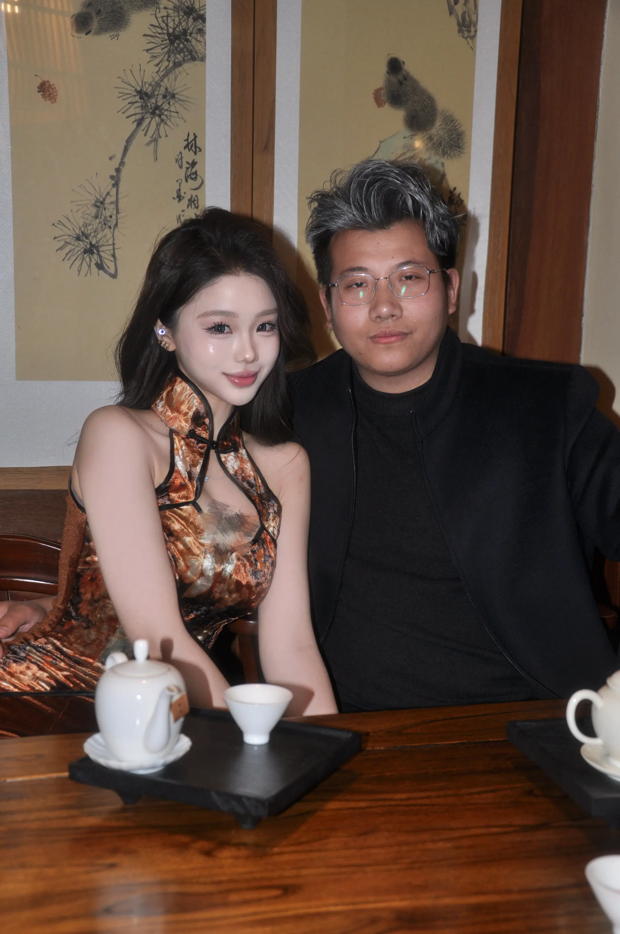 什么叫旺夫 就是你往你老公身边一站让他有资产过亿的视觉感 好好保养自己...