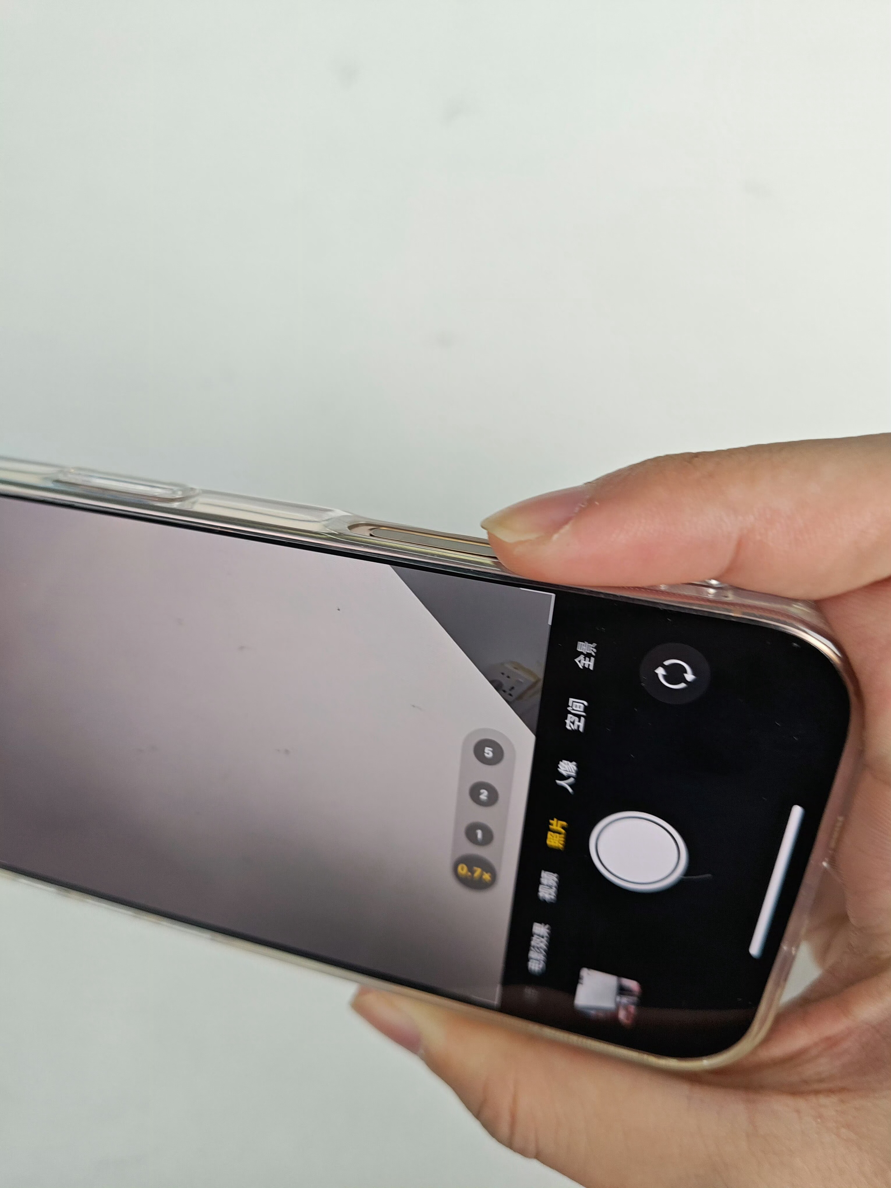 iPhone17ProMax长焦是什么水平用这个拍吗？真方便吗？[捂嘴哭] ​​