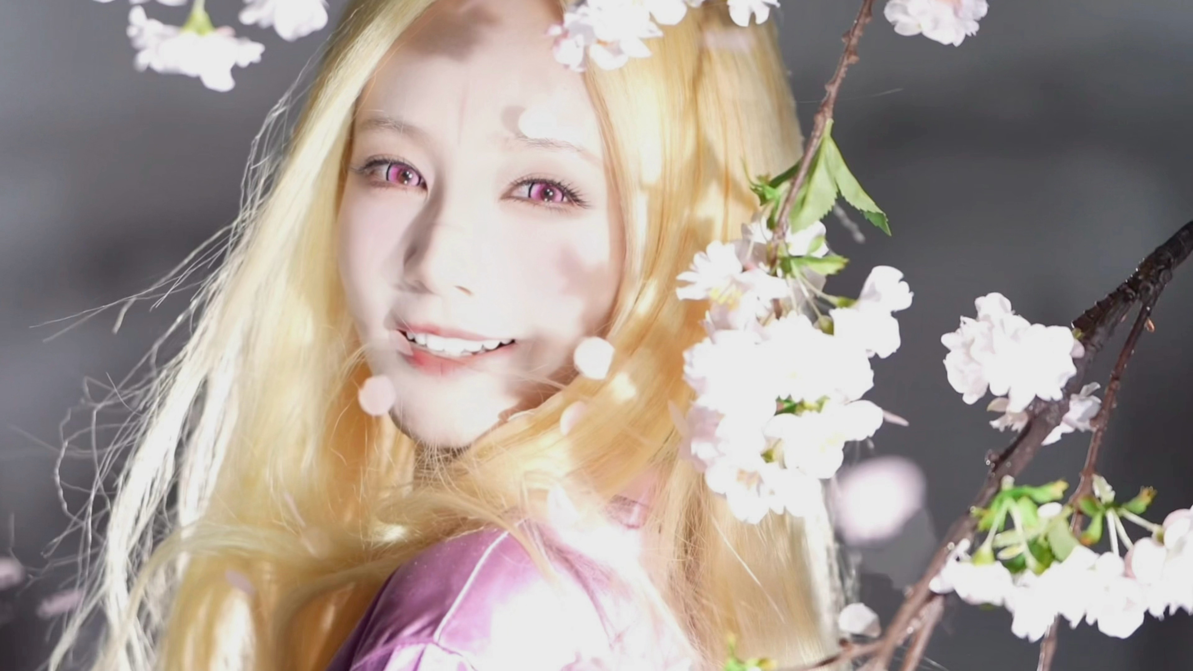 📹记录的李一桐这次主要负责视频部分 很开心的一次合作李一桐清瞳 ​​​