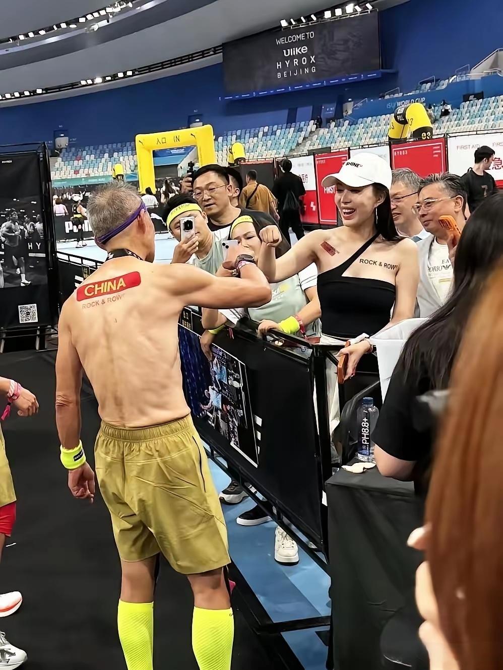 看看老王和田小姐展示的爱情——你是羡慕还是嫉妒？

这世间，很多东西，都是相互的