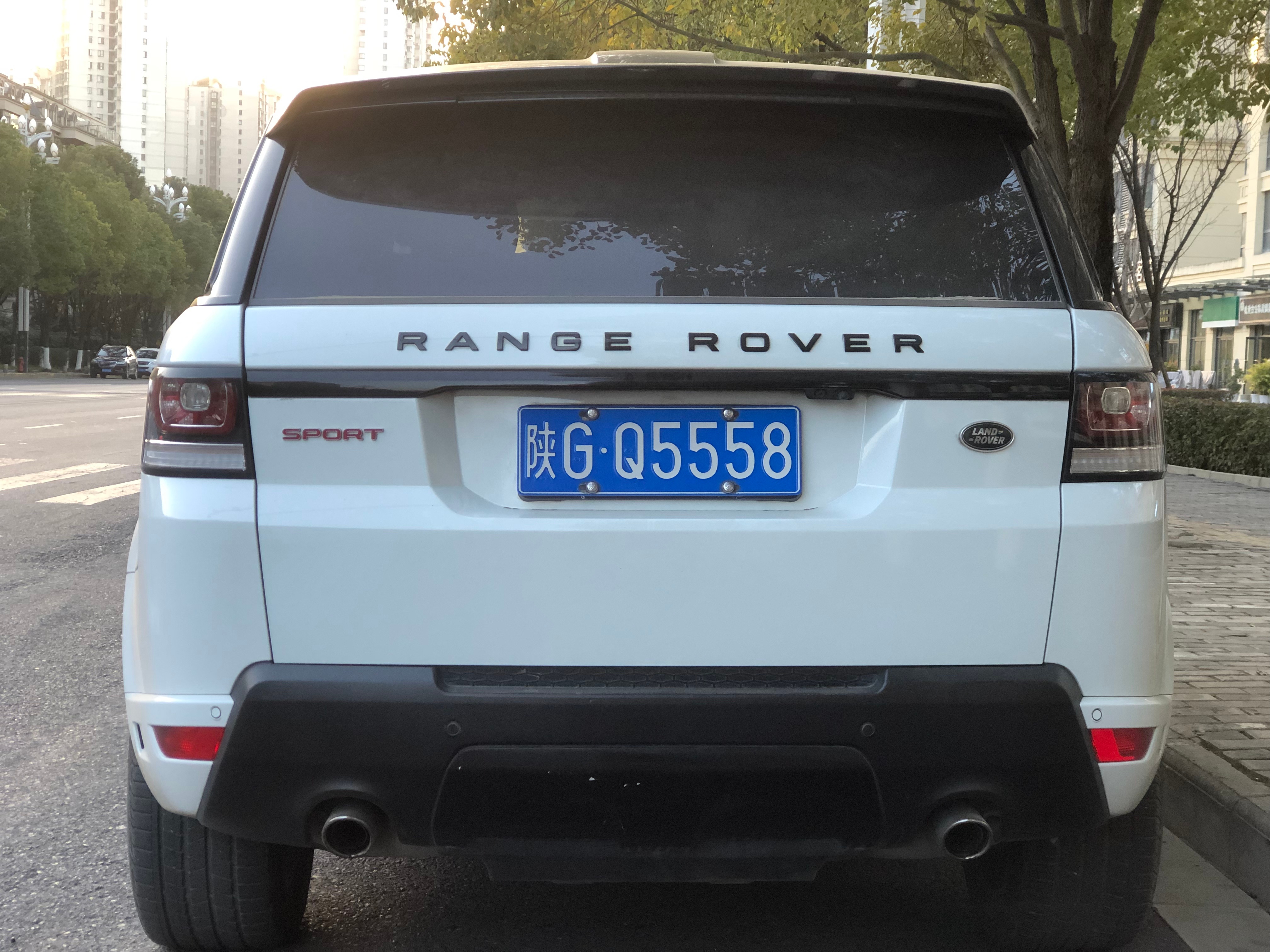 全球车牌 陕GQ5558路虎揽胜运动版 安康