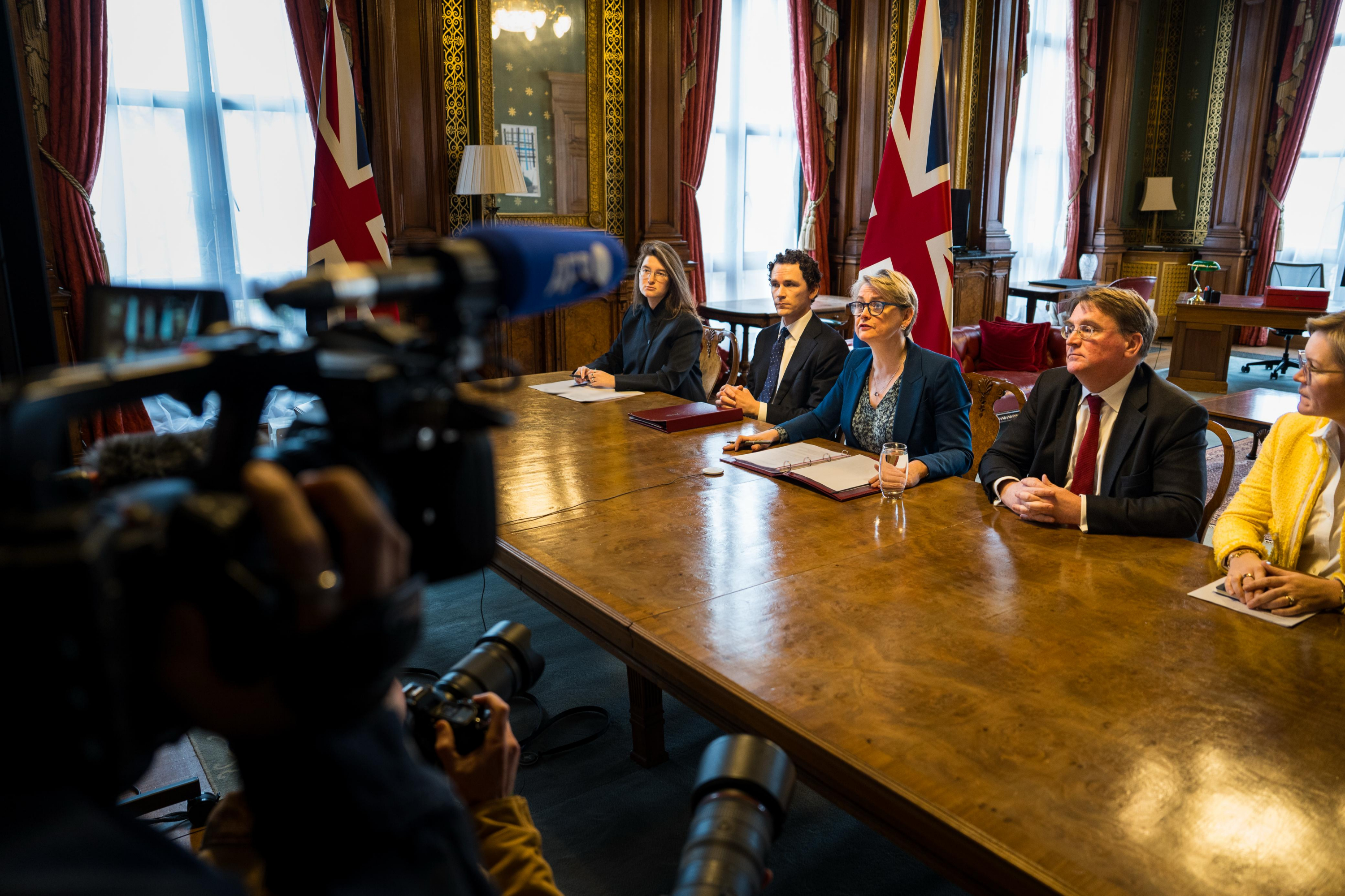 #英国强调不参与霍尔木兹海峡封锁行动#【外媒：英国强调不会参与霍尔木兹海峡封锁行