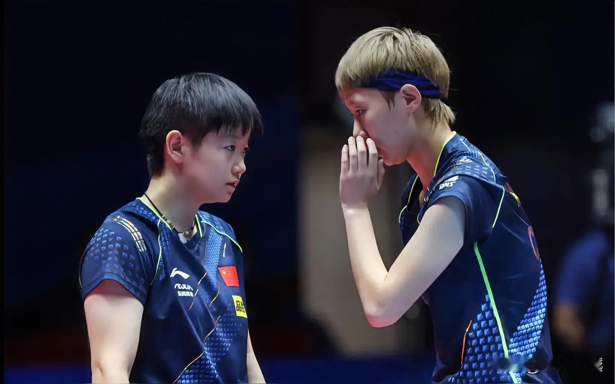 孙颖莎：曼昱、你赢了我的球、也赢了我的心；
王曼昱：莎莎、你赢了我的球、也赢了我