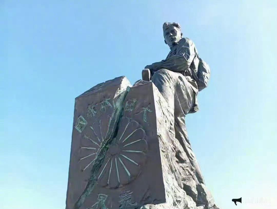 俄罗斯建粉碎大日本帝国纪念碑直接插日本肺了，日本急了。[哈哈] ​​​