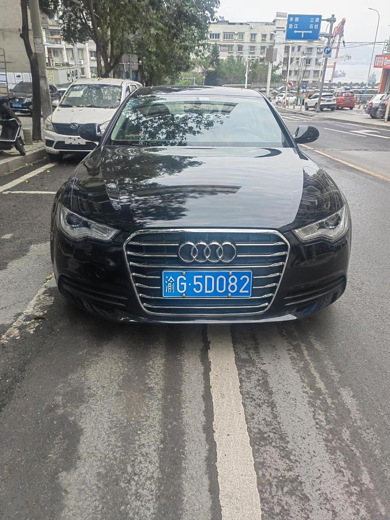 本人美女一手户，有喜欢的直接见面谈。