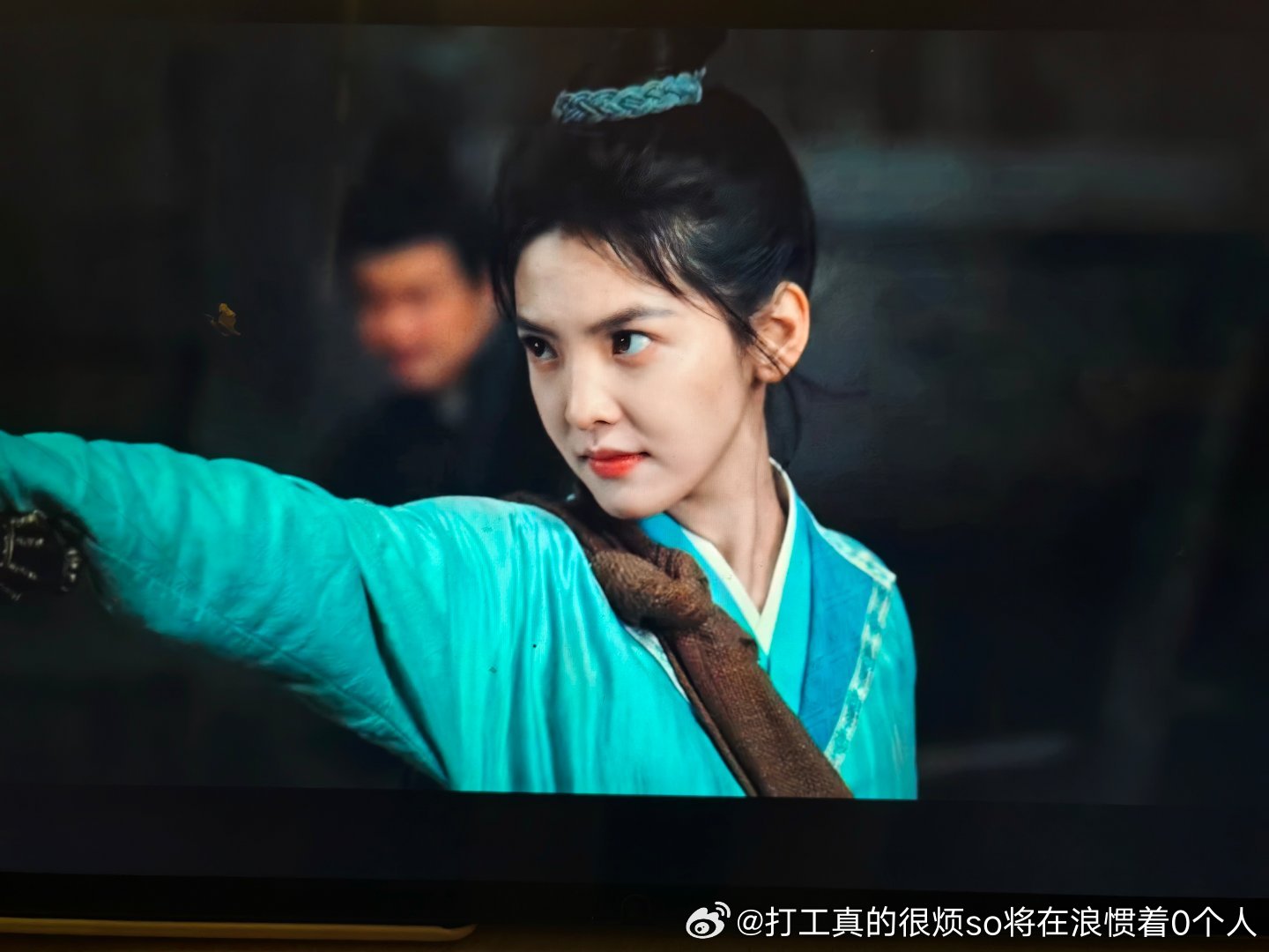 雨霖铃还不如凡人凡人也就那样，但凡人前两集起码我看下来还是挺顺畅的，雨霖铃看到一