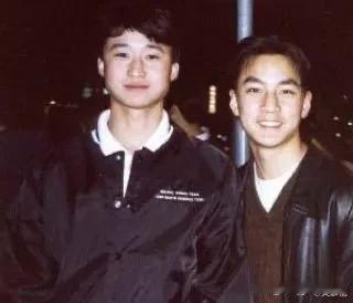 1995年的吴京 和吴彦祖 
这是30年前的吴京和吴彦祖，没想到他俩也有过同框的