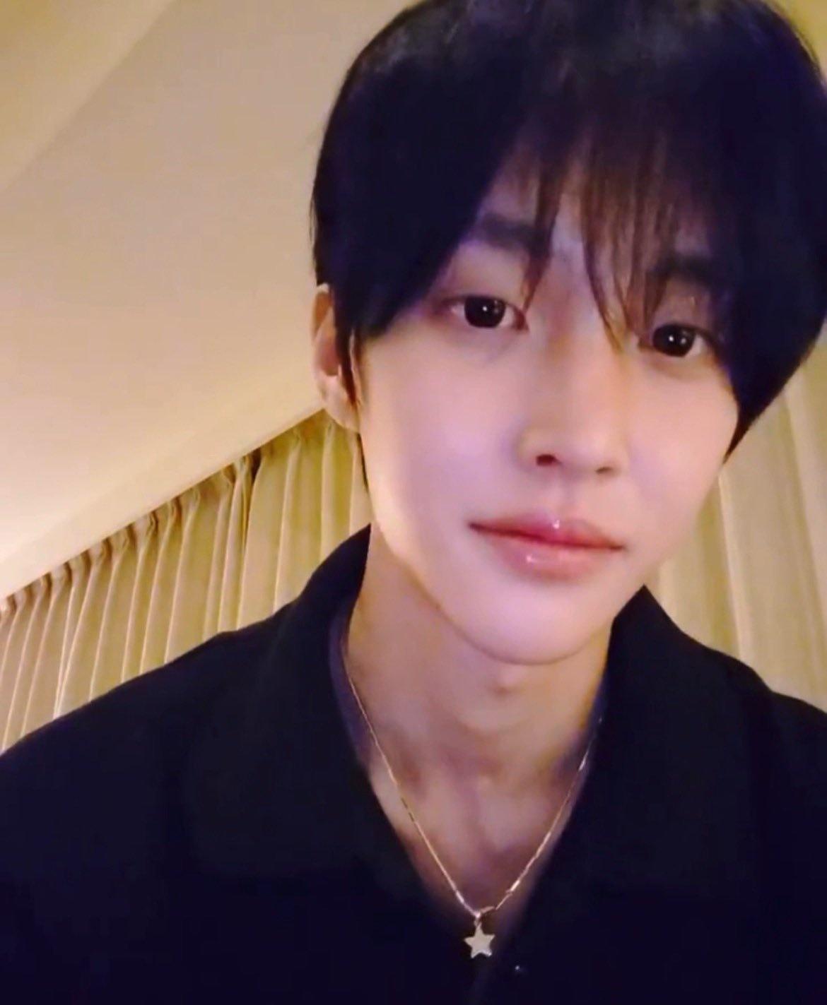 推热转🔥元彬吃完辣味的泡菜炒饭后变成嘴唇变成了三人份kkk ​​​