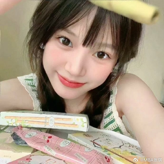在无名的街道里，总有无名的花为你野蛮生长。生活手记
