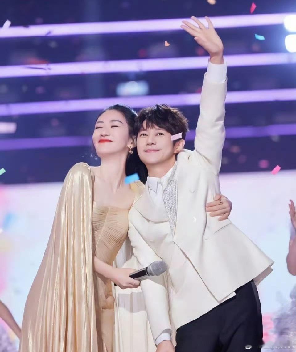 何炅谢娜的友谊就是何炅不希望谢娜不在依赖他，这只会让他觉得“哥哥没用” 