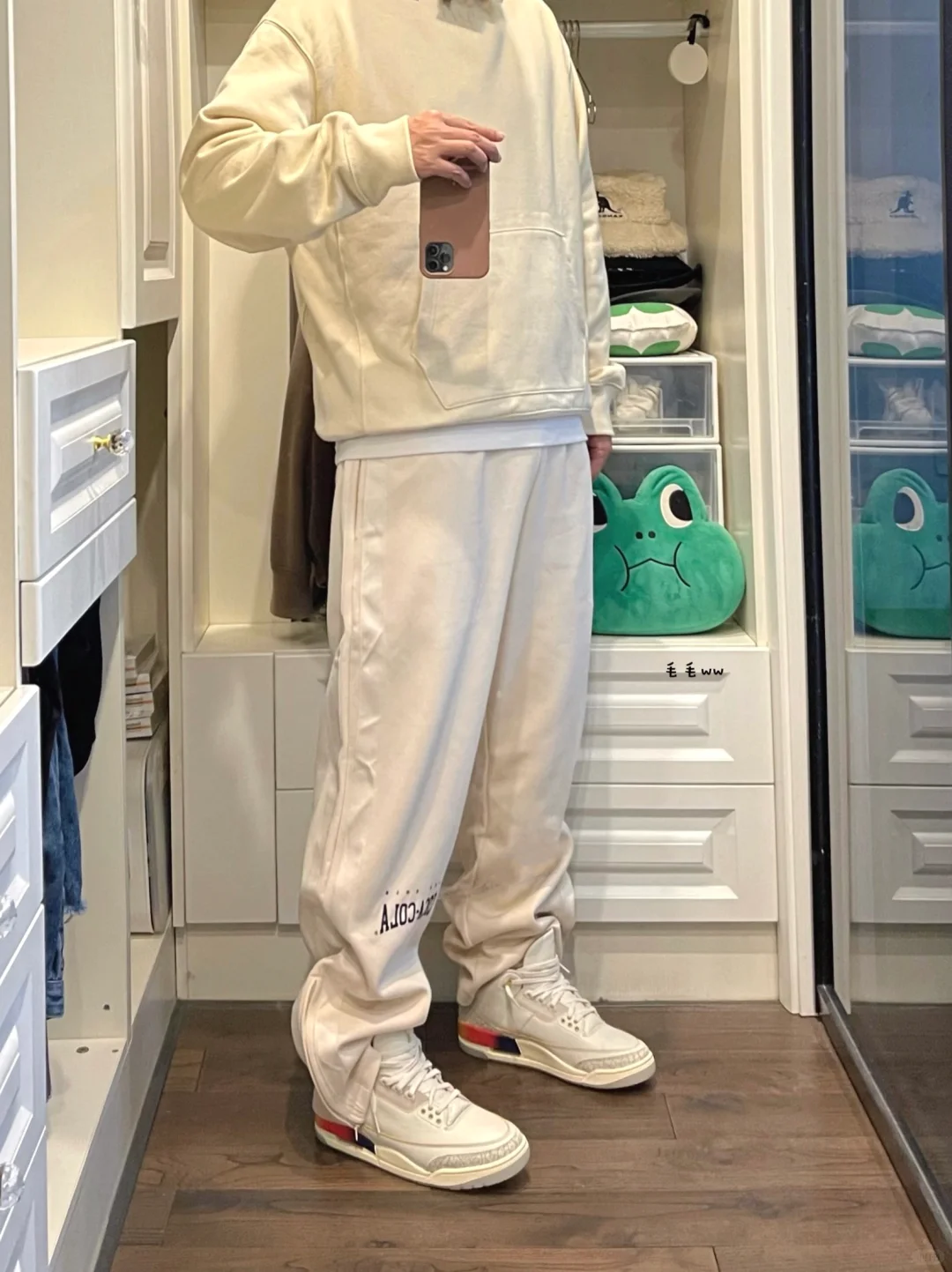 奶油色系｜卫裤穿搭